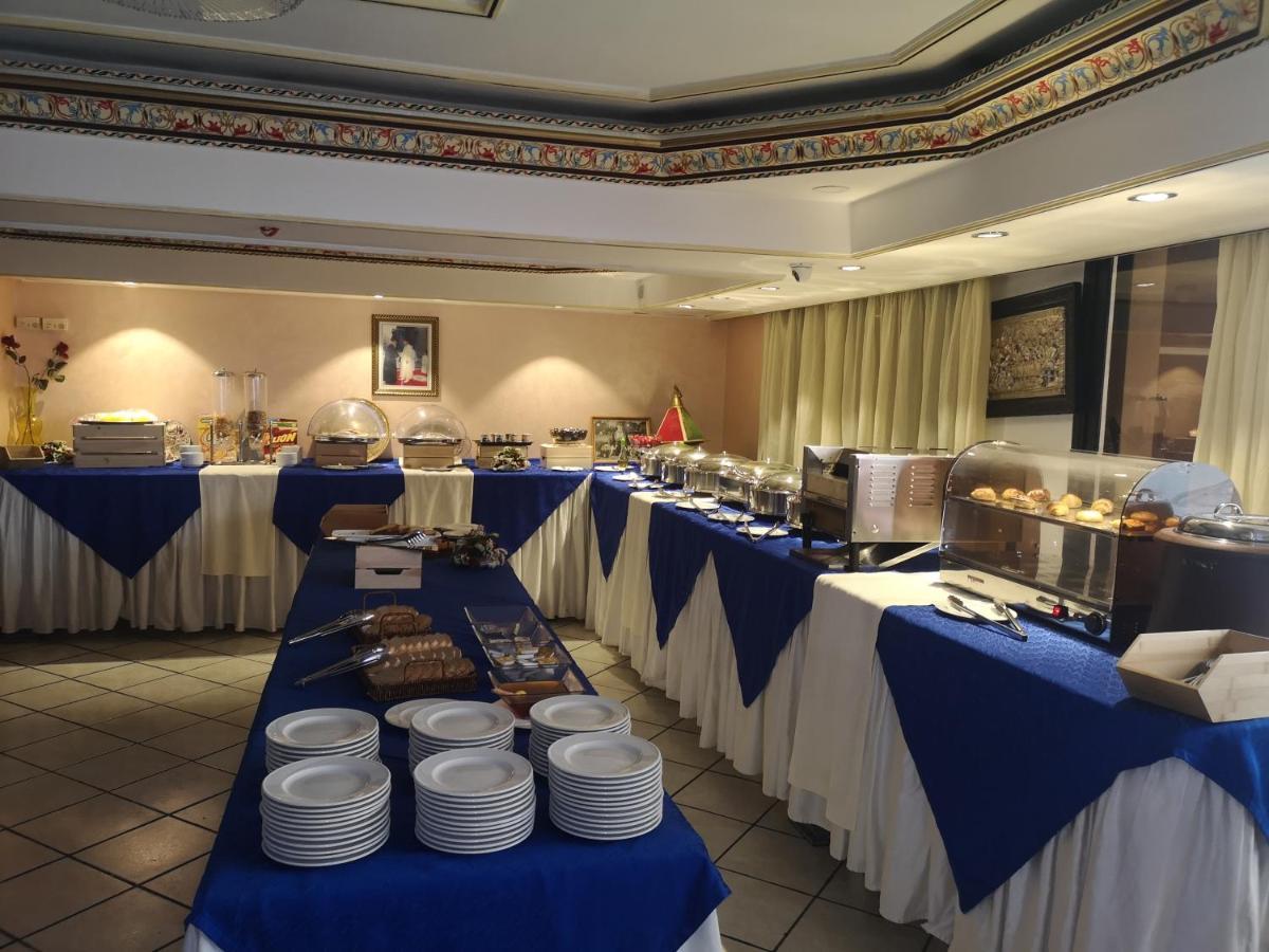 Majliss Downtown 4* Rabat